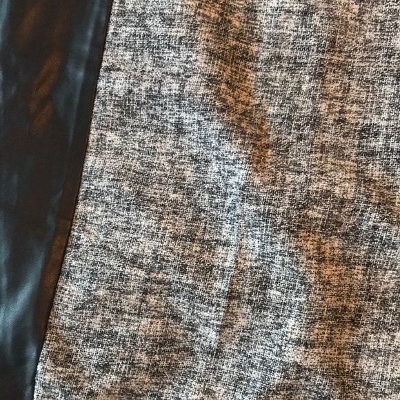 Calvin Klein skirt - Picture 5 of 5